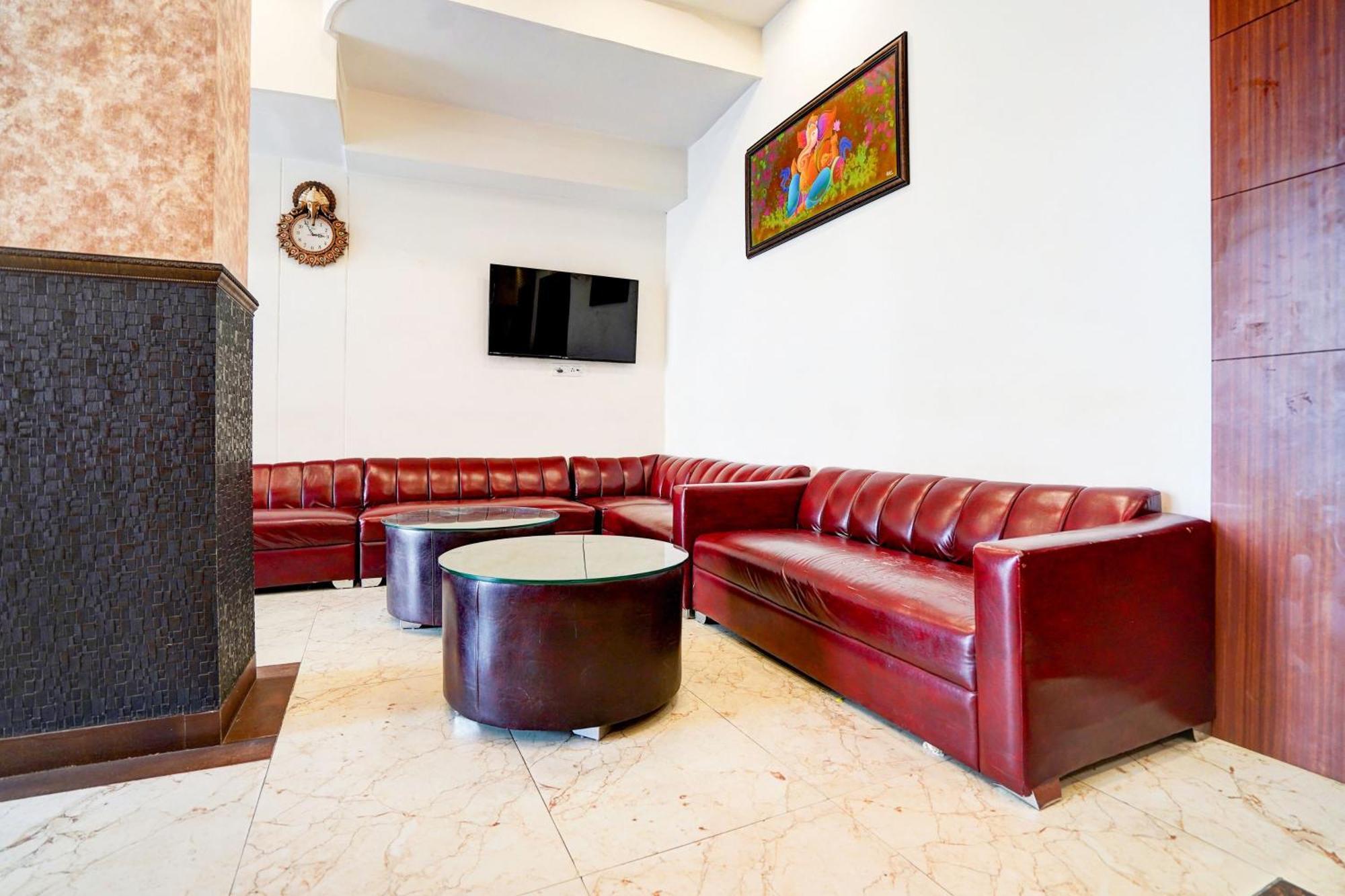 Townhouse Ram Katora Near Vishwanath Temple Formerly Sv Grand Hotel Varanasi Exterior foto