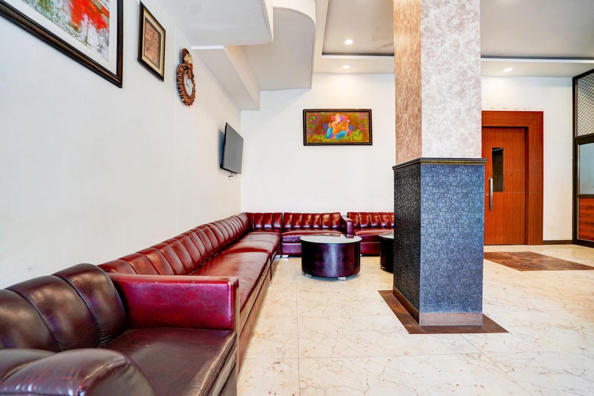 Townhouse Ram Katora Near Vishwanath Temple Formerly Sv Grand Hotel Varanasi Exterior foto